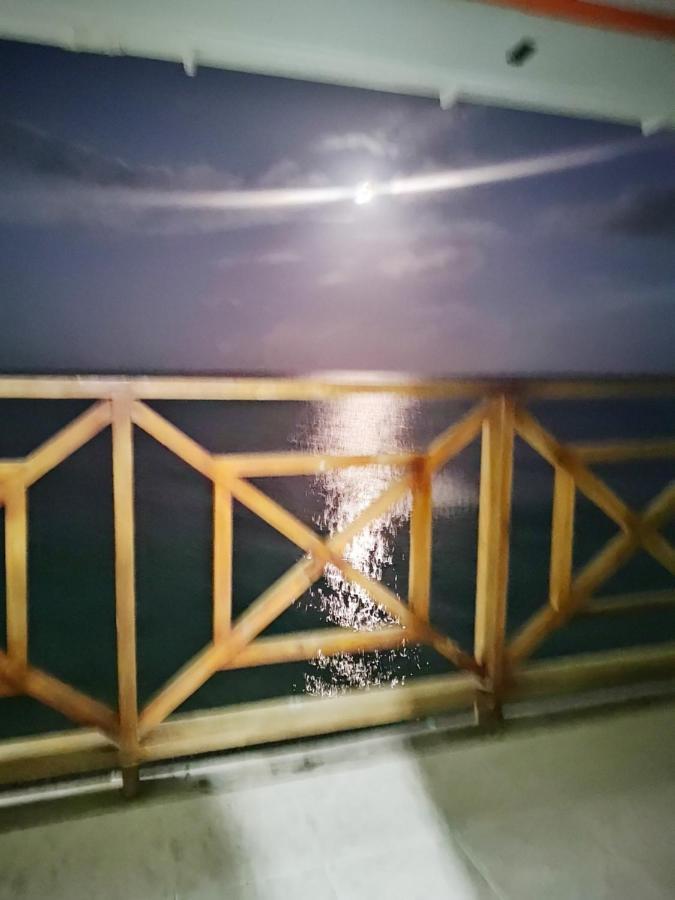 Fresh Water Bay Cabanas Mister Mac מראה חיצוני תמונה
