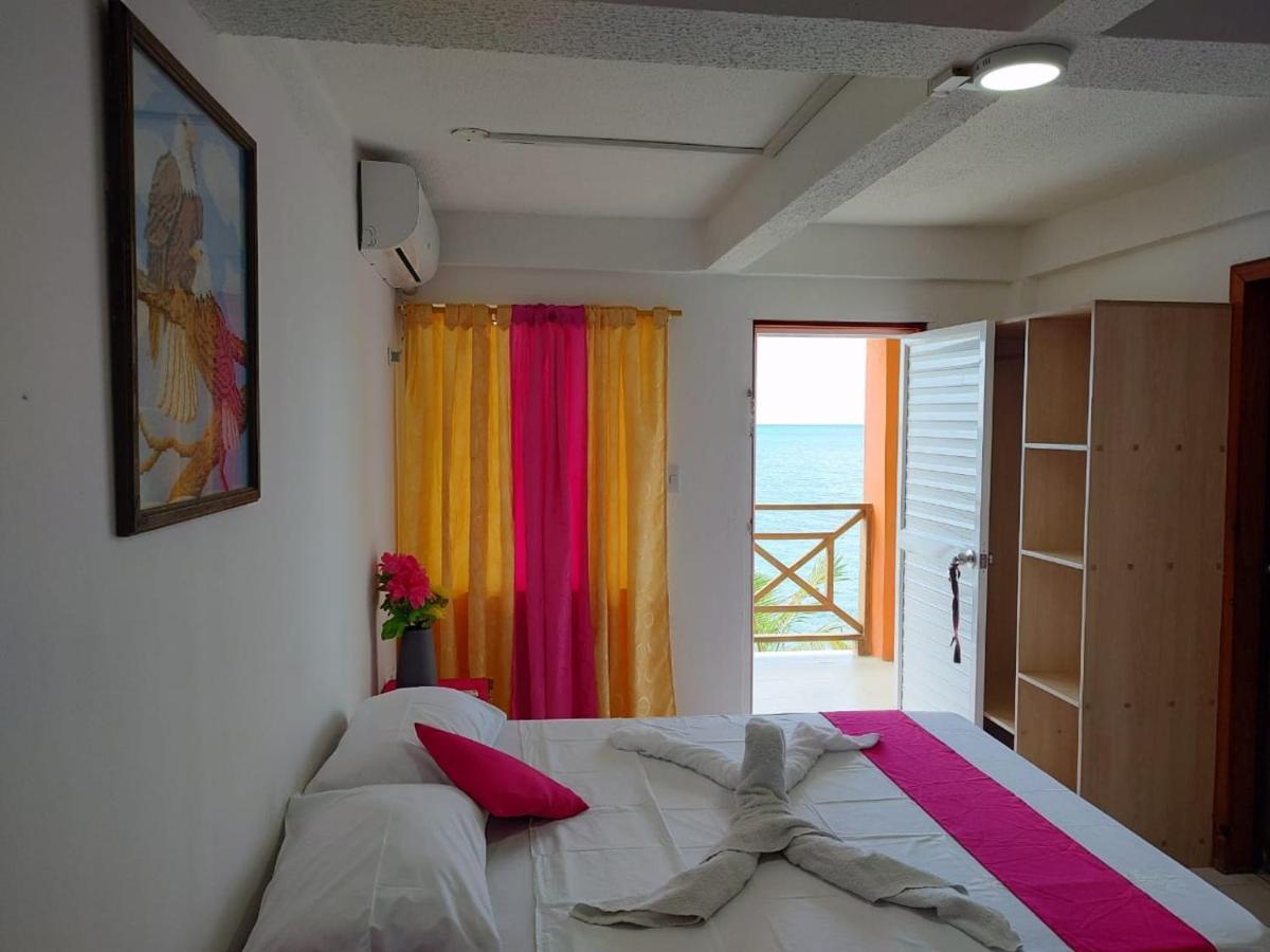 Fresh Water Bay Cabanas Mister Mac מראה חיצוני תמונה
